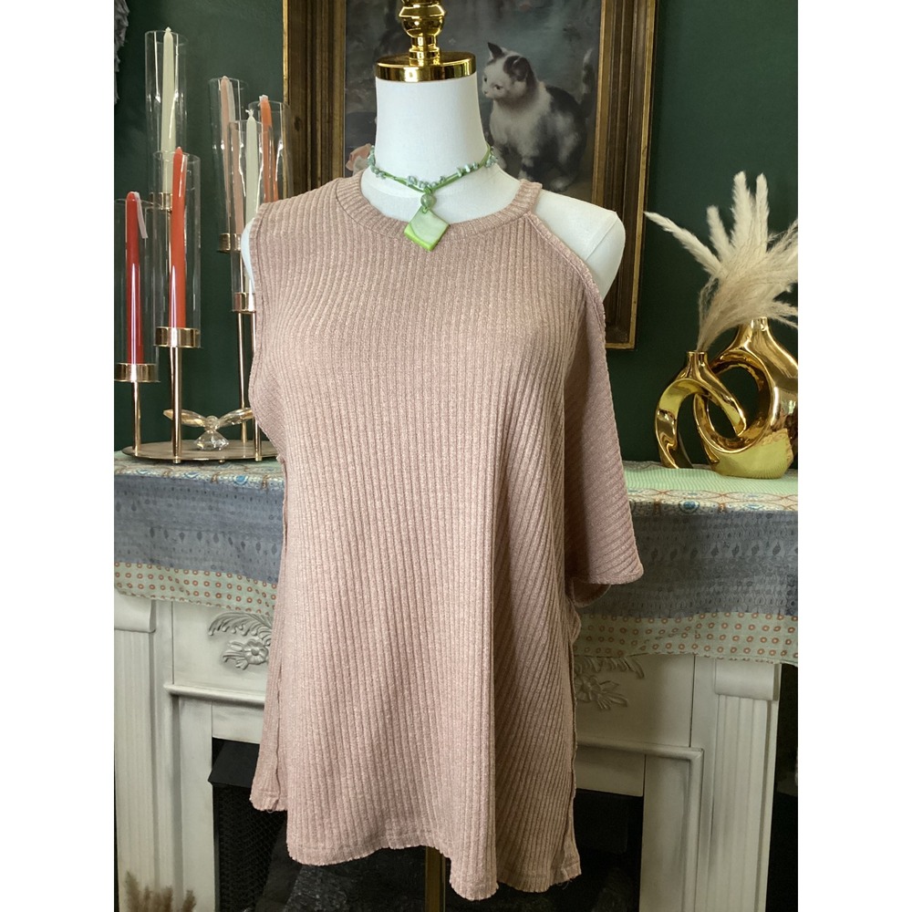 POL Clothing Womens Tan Ribbed Asymmetrical Cold Shoulder Top FKT152 Medium
